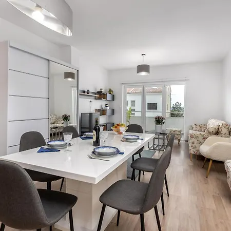 1 Bedroom Stunning In *