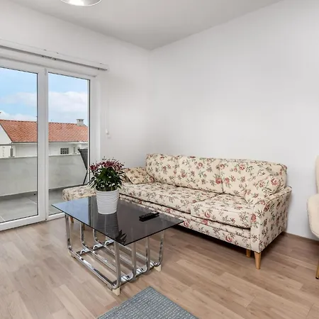 1 Bedroom Stunning In