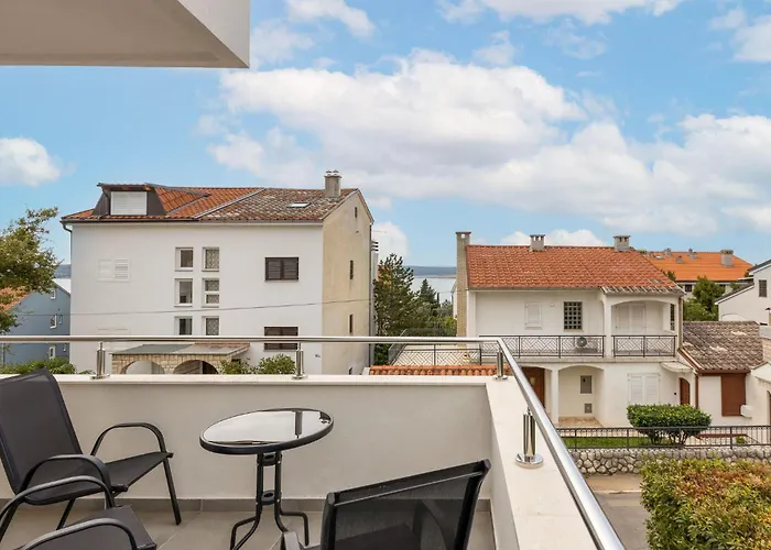 Apartment 1 Bedroom Stunning In