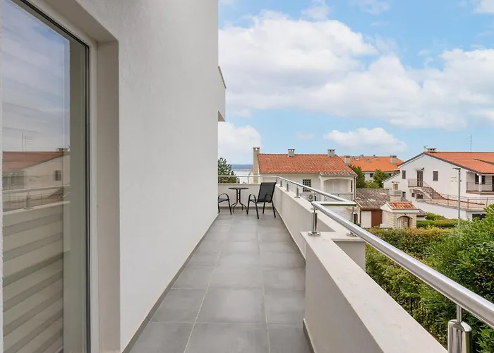 1 Bedroom Stunning In