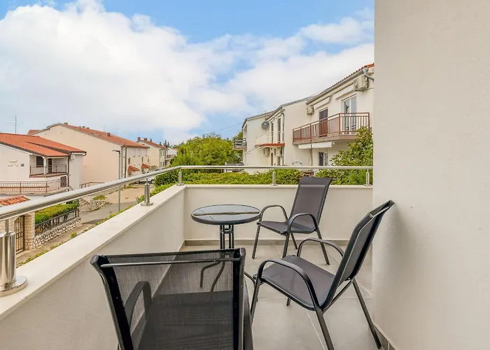 1 Bedroom Stunning In *
